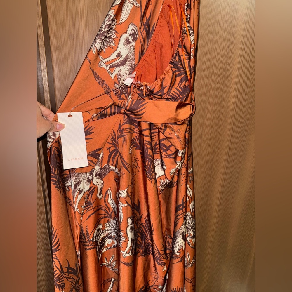 NWT- CIEBON Courtney Animal Print Halter Neck Satin Maxi Dress Size: XL - Picture 15 of 15